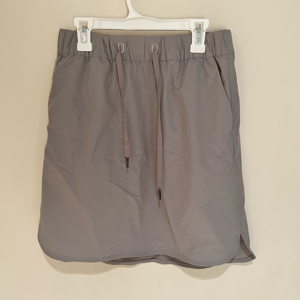 New lululemon skirt